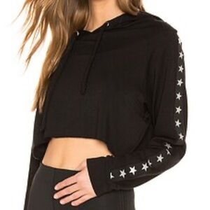 STRUT THIS REVOLVE BLACK CROP MILA SWEATSHIRT WITH STAR SLEEVE WOMENS SMALL